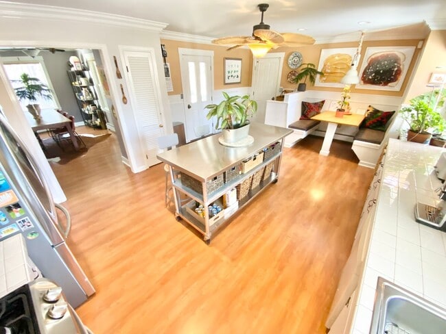 Building Photo - Charming 3-Bedroom 2-Bathroom Ranch in Laurel Hill Available 6/1