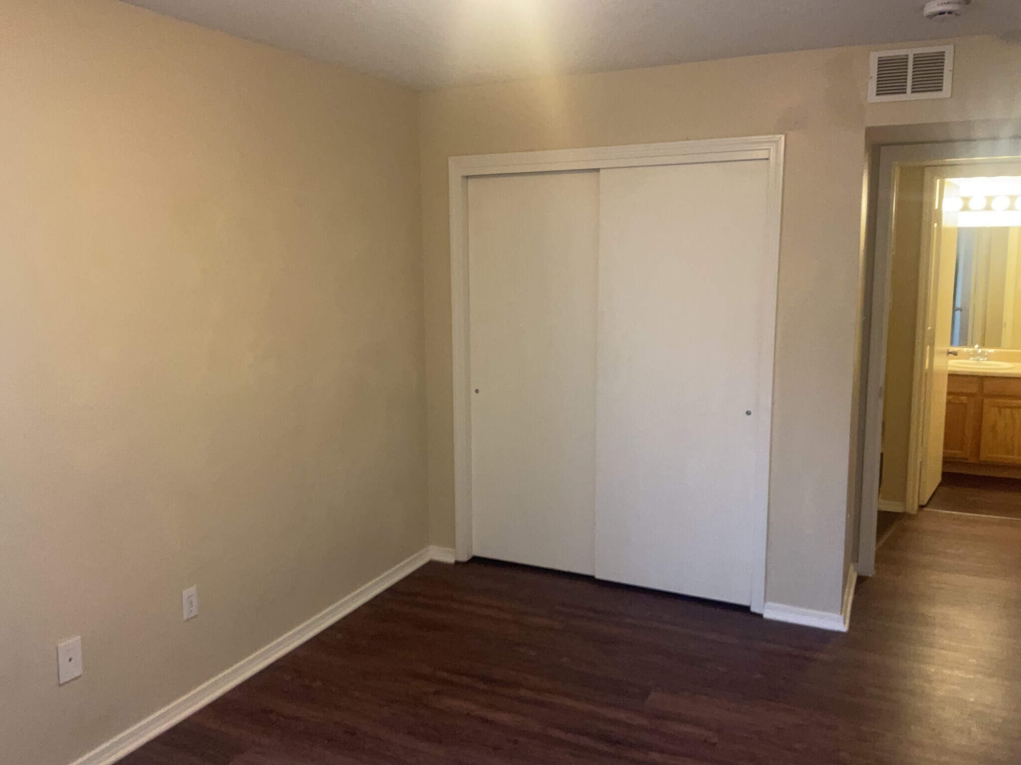 Building Photo - 3752 Rancher Loop NE