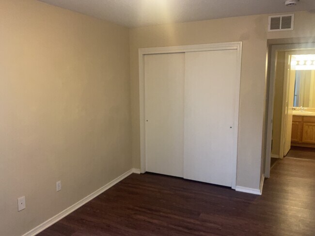 Building Photo - 3752 Rancher Loop NE