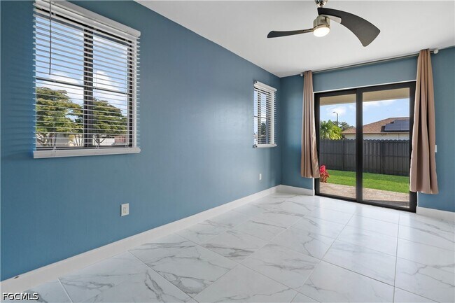 Building Photo - 24 Crestwood Cir S