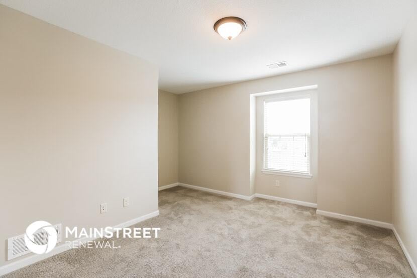 Building Photo - 531 S Poplar St