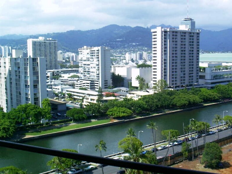 Building Photo - 1684 Ala Moana Blvd