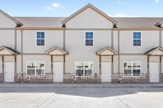 Building Photo - 940 Britton Springs Rd