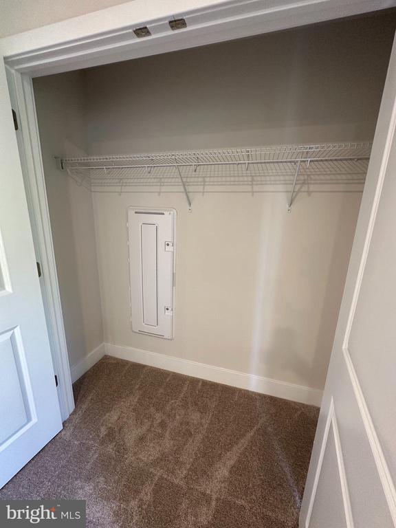 Building Photo - 2318 Woodlands Rd