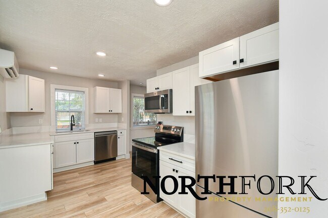 Building Photo - 2479 N Maple Grove Rd