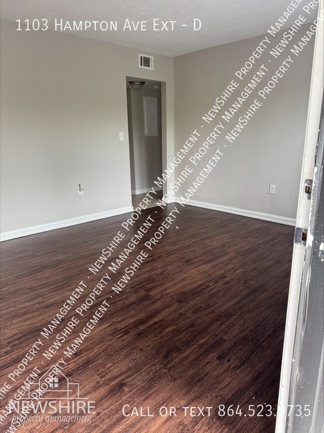 Building Photo - 1103 Hampton Ave Ext