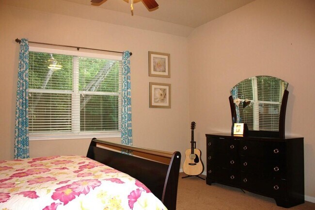 Building Photo - 7714 Stephany Taylor Dr