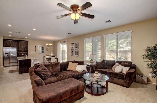 Building Photo - Beautiful 4BR Gated Home in Lehi Crossing ...