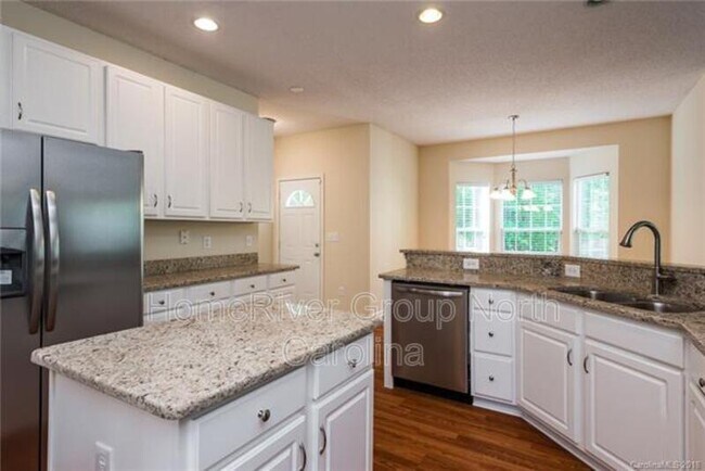 Building Photo - 9706 Ashburton Dr