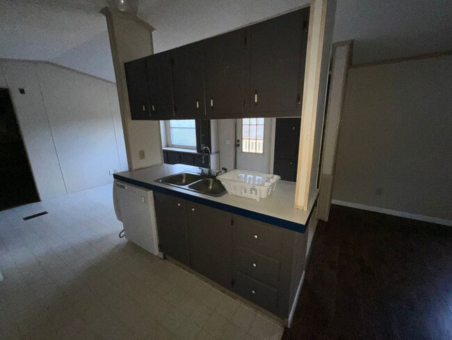 Building Photo - 109 Mitchell Rd