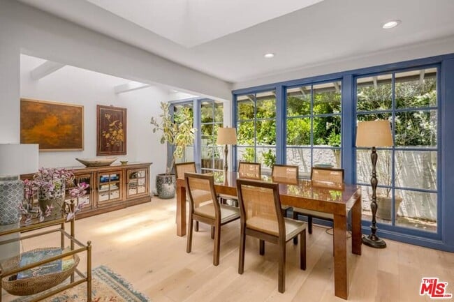 Building Photo - 3266 Mandeville Canyon Rd