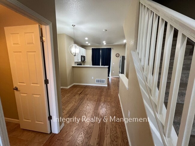 Building Photo - 9419 Ashbury Cir