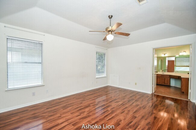 Building Photo - Gorgeously designed home with 4 bedrooms and 2.5 baths. A must see!