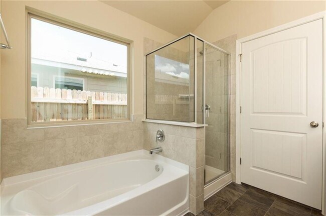 Building Photo - 12912 Tinker St