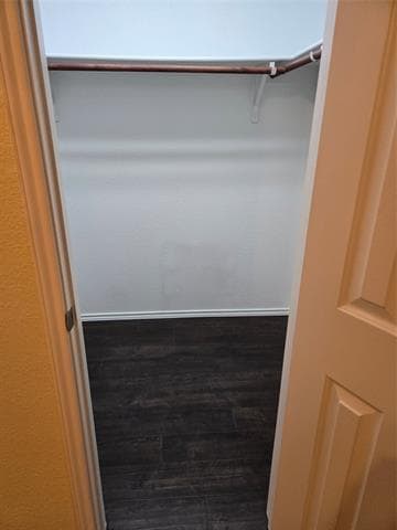 Building Photo - 9913 Fleetwood Dr