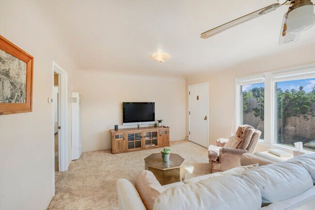Building Photo - 4807 Foxenwood Ln