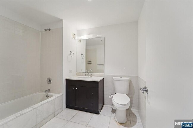 Building Photo - 3118 City