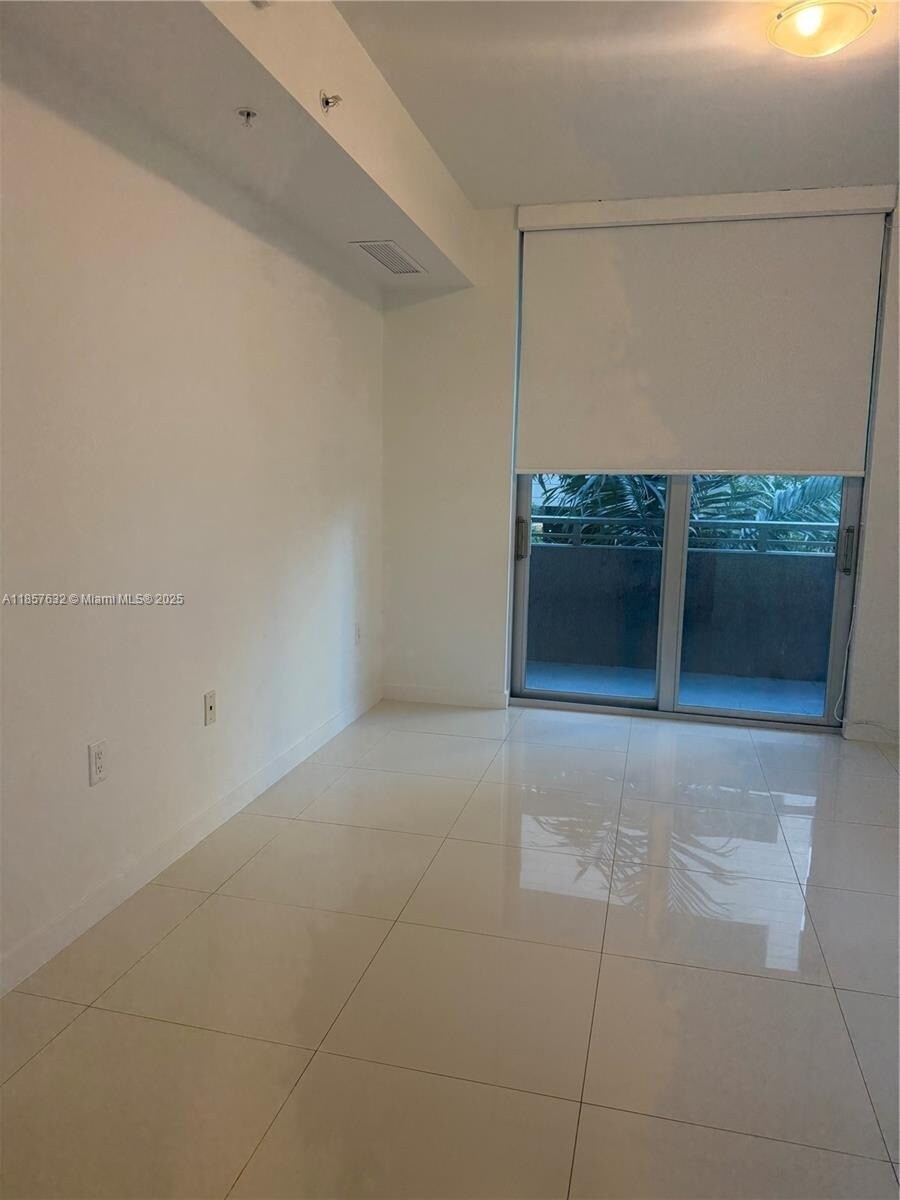 Building Photo - 7661 NW 107th Ave