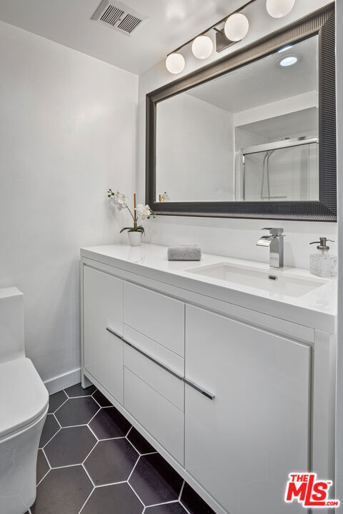 Building Photo - 4267 Marina City Dr