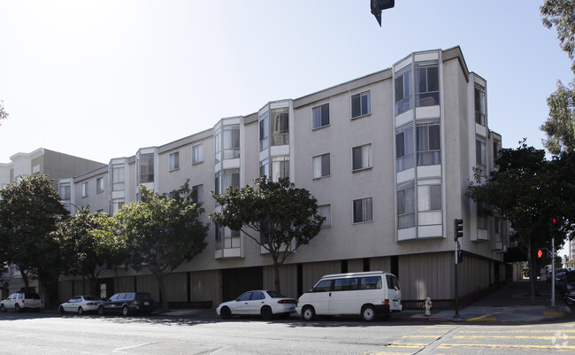 Building Photo - 1650 Octavia Apartments