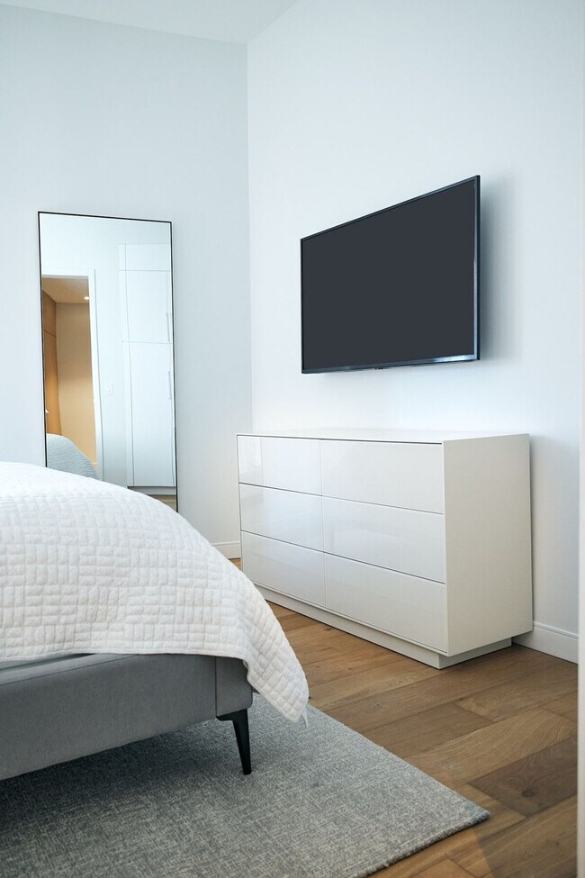 Building Photo - 121 Middle St