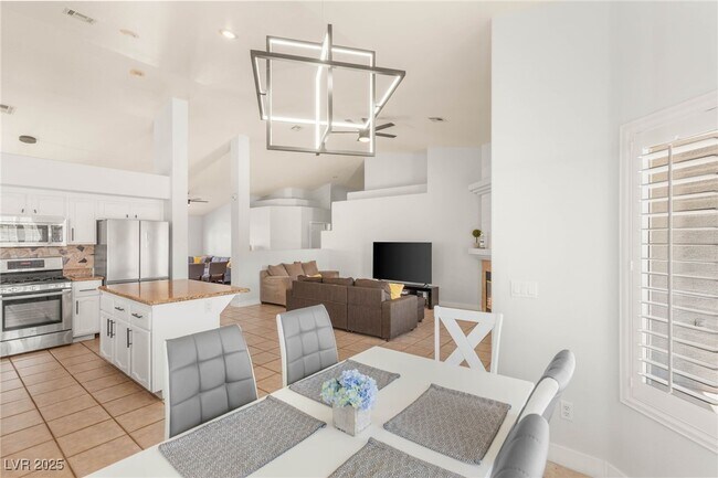 Building Photo - 3870 Cotillion Ct