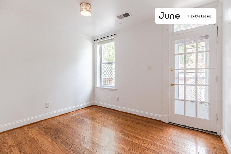 Building Photo - 1835 Mintwood Pl NW