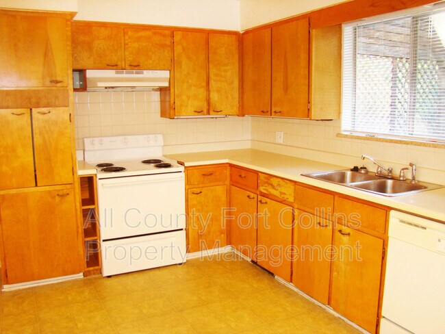 Building Photo - 1504 Brentwood Dr