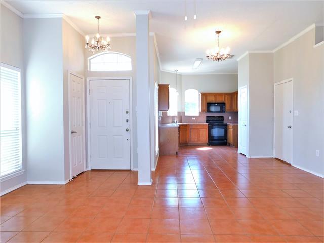 Building Photo - 2917 Oakshire St