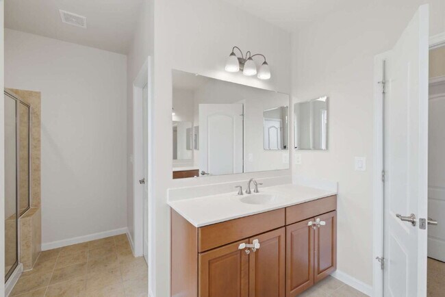 Building Photo - Sophisticated Colonial Offering Refined Finishes, Gourmet Kitchen & Spacious Floor Plan