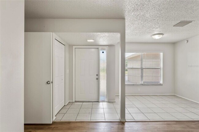 Building Photo - 6501 14th Ave W