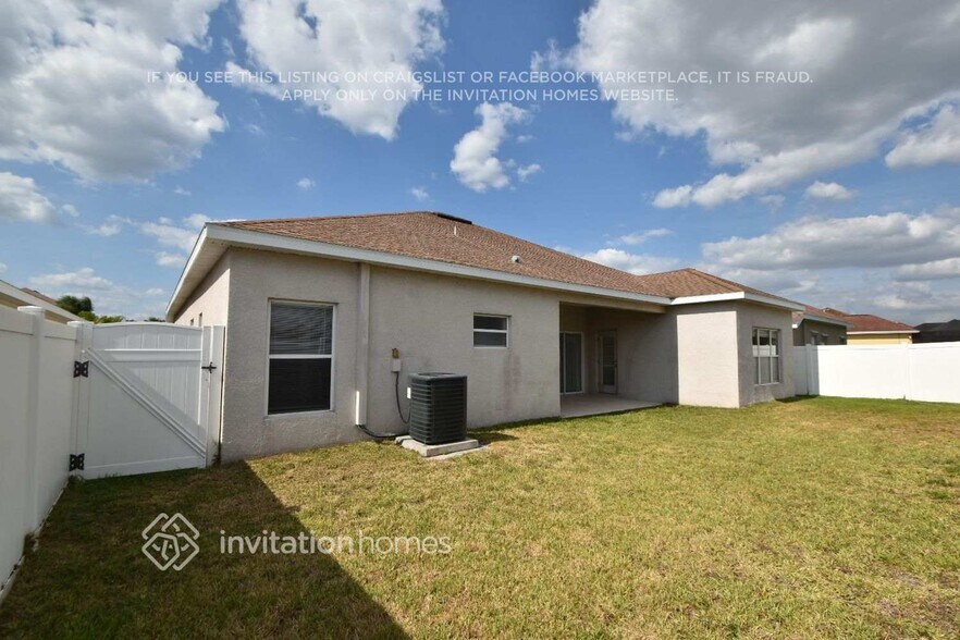 Building Photo - 1815 Mira Lago Cir
