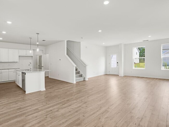Building Photo - 202 Groveton Ct