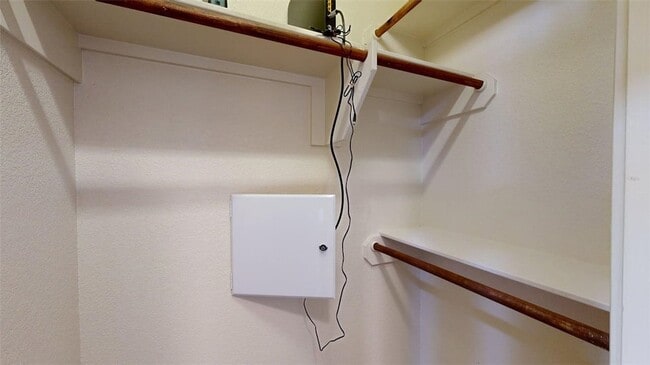 Building Photo - 3007 Towers Pkwy