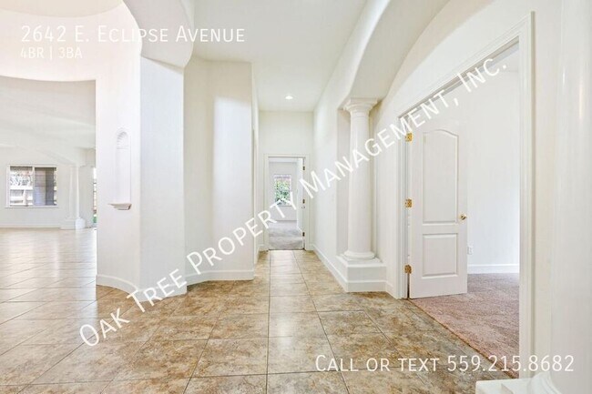 Building Photo - 2642 E Eclipse Ave