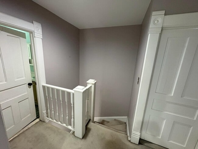 Building Photo - 433 McKinley St