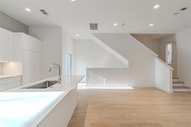 Building Photo - 6012 Hudson St