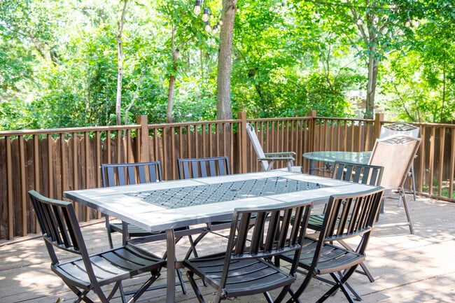 Building Photo - 406 Montauk Ct