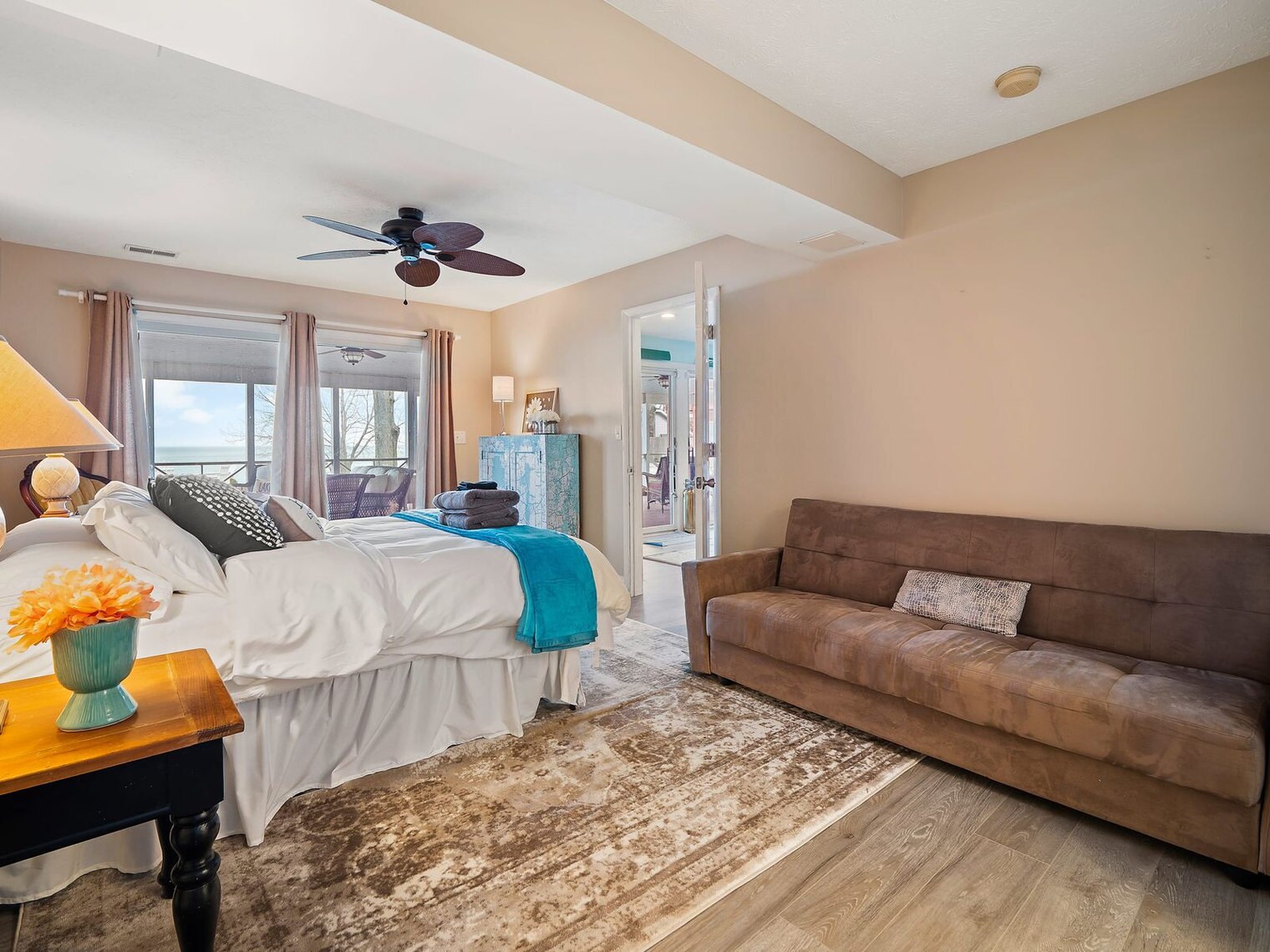 Building Photo - 6209 Oakwood Beach Dr