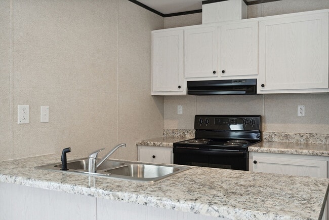 Building Photo - 17 Bradley Ln