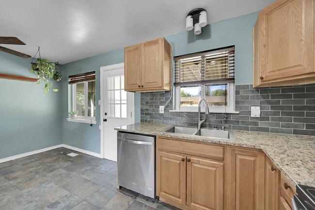 Building Photo - $2,040.95 with $300 off the first month's Rent - 4 Bedrooms, 2 Bathrooms, Single Family Home in C...