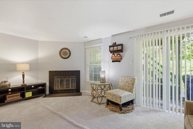 Building Photo - 14229 Oakpointe Dr