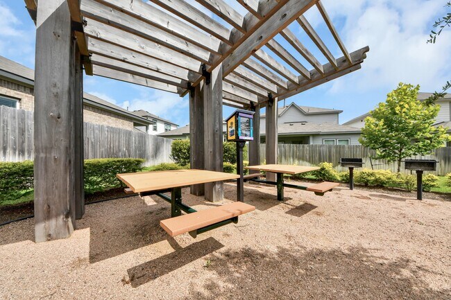 Building Photo - 68 Valiant Ridge Trail