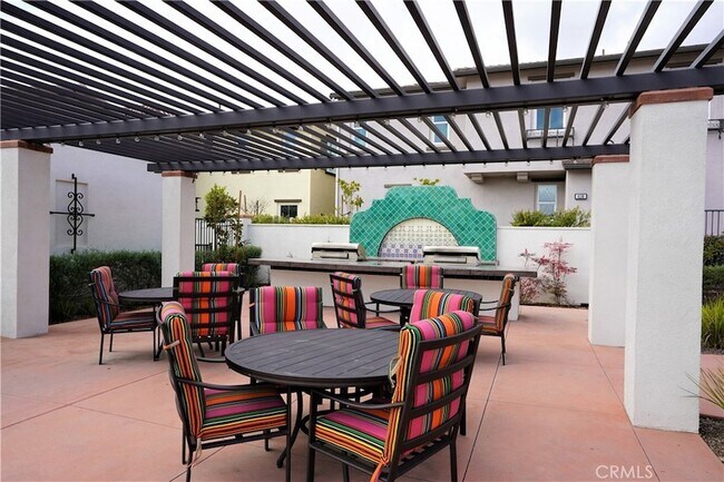 Building Photo - 4143 Cam. Campana