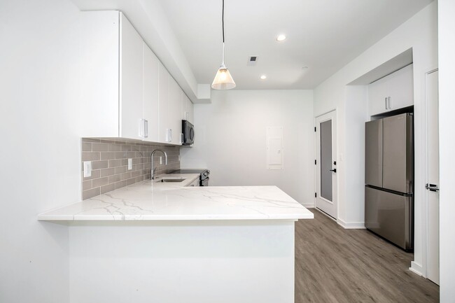 Building Photo - 1444 Independence Ave SE