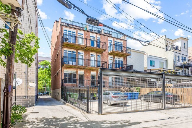 Building Photo - Modern U Street Condo | 2 Bed | 2 Bath | 1000 Sf | Large Balcony | 1 Parking Space