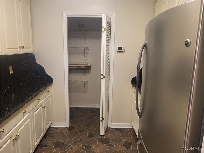 Building Photo - 301 Beacon Ridge Dr