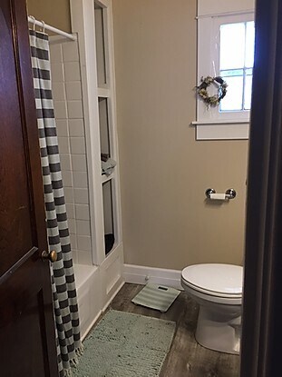 Building Photo - 321 Charles Avenue Southeast