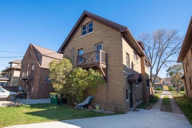 Building Photo - 4217 N Newhall St