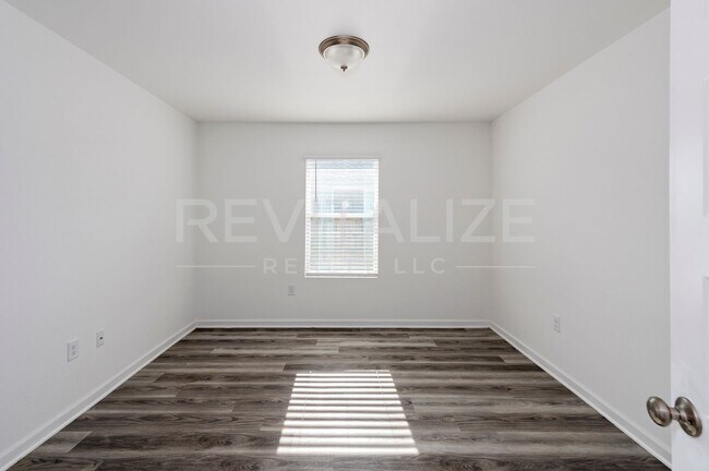Building Photo - 428 Preston Wy